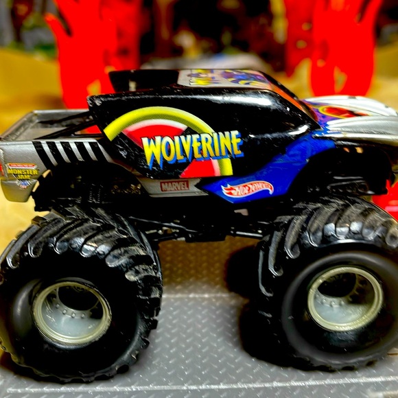 Mini Wolverine - Picture 1 of 4